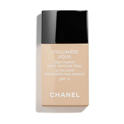 chanel aqualumiere foundation on dry skin